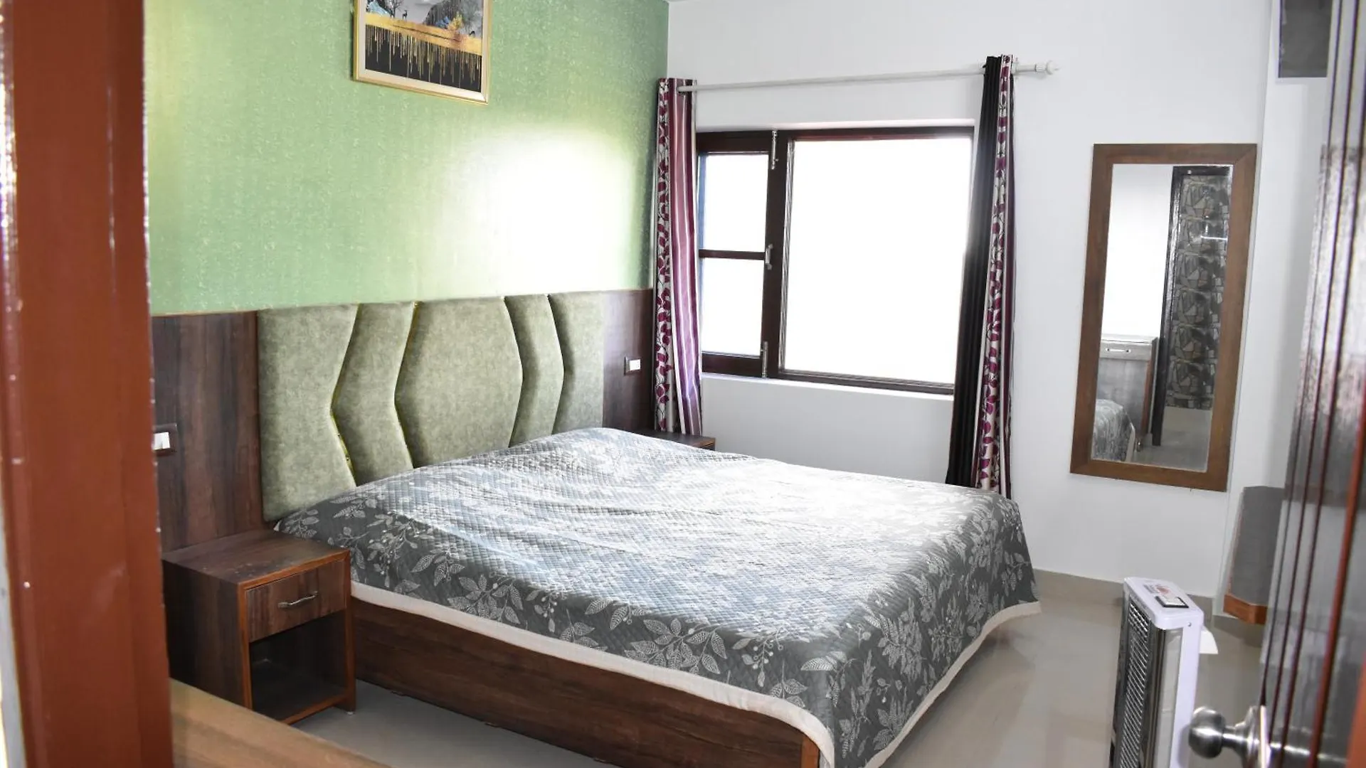 Rkm Biulding Sharma B&B Шимла